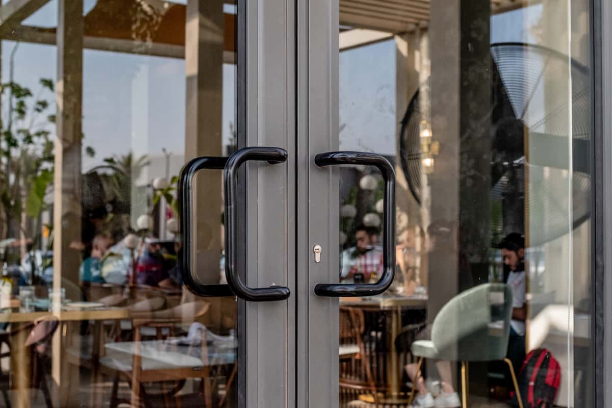 مو بيسترو